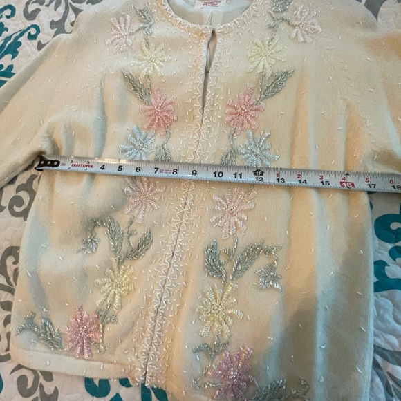 1960’sValentina Ltd beaded cardigan. - Picture 10 of 13